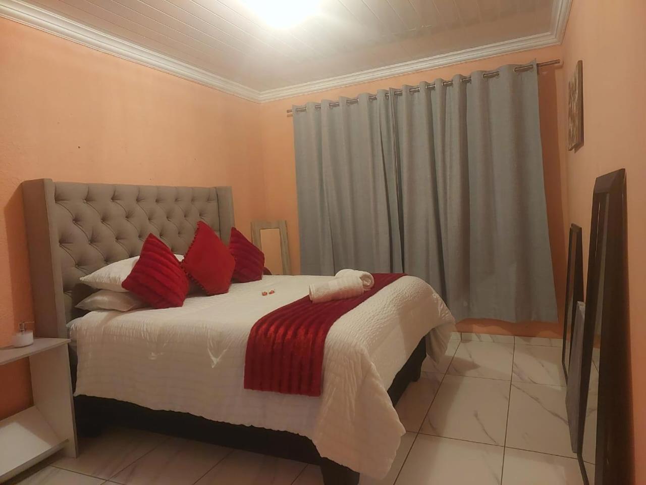 Mihandzu Guesthouse Randfontein Extérieur photo